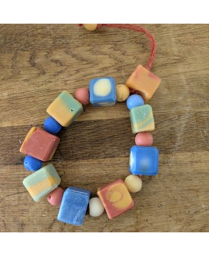 collier perles de savon multicolore